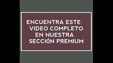 Me coge en casa frente al espejo para que disfruten mi culo (completo en red)