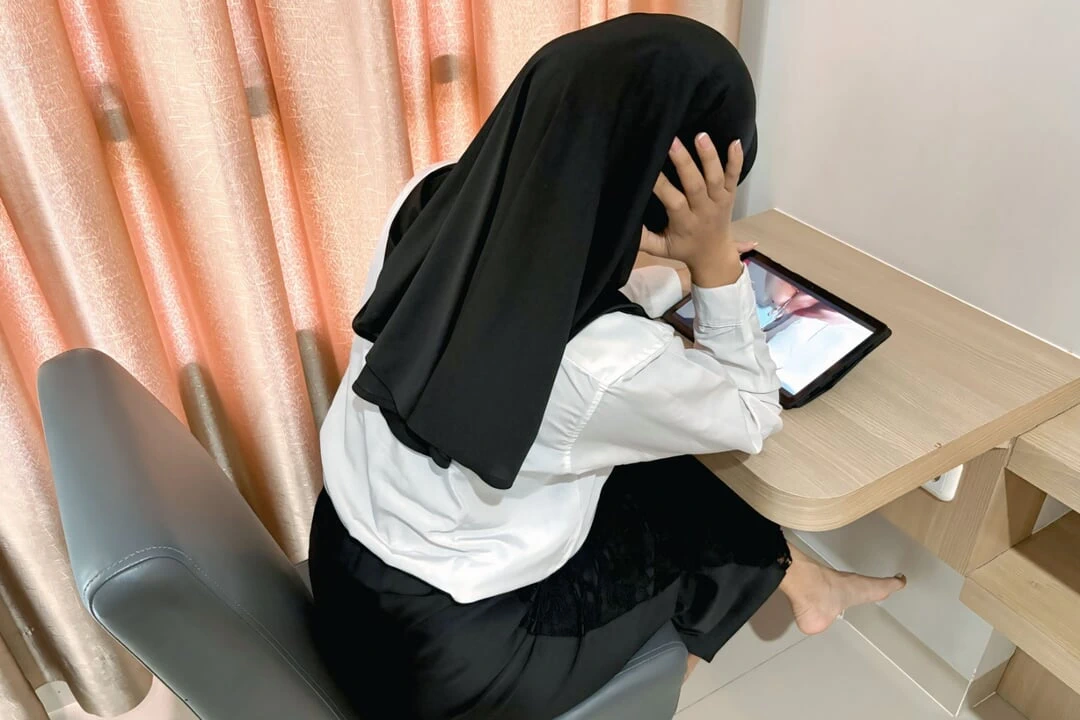 Office Assistant Caught Watching Porn Videos